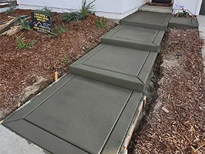 RMR Construction & Remodeling concrete construction, driveways, walkways, retaining walls, pavers, backyard landscaping, backyard remodeling, whole house landscaping