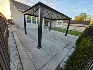 RMR Construction & Remodeling concrete construction, driveways, walkways, retaining walls, pavers, backyard landscaping, backyard remodeling, whole house landscaping